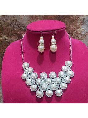 Pearl Rhinestone Bib Necklace Earrings Set Silver Tone Bridal Wedding Statement